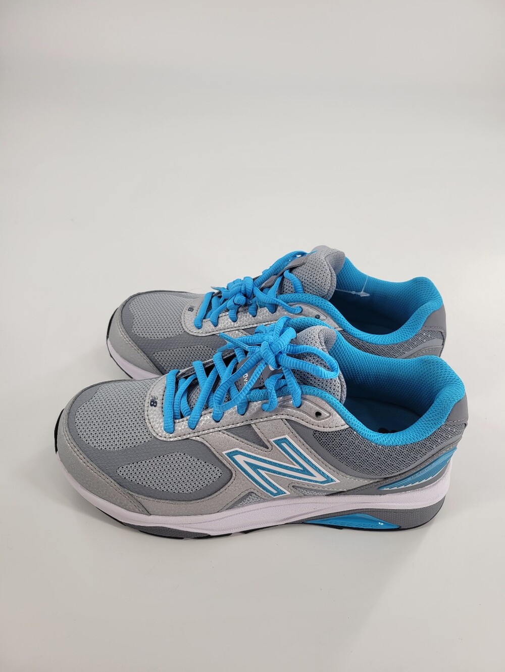 New Balance 1540v3 Silver Polaris Womens size 7 Wide New